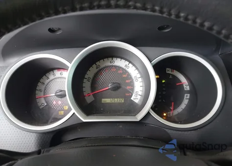 2014 Toyota Tacoma Base V6 z USA, uszkodzony, nr VIN 3TMMU4FN8EM068048